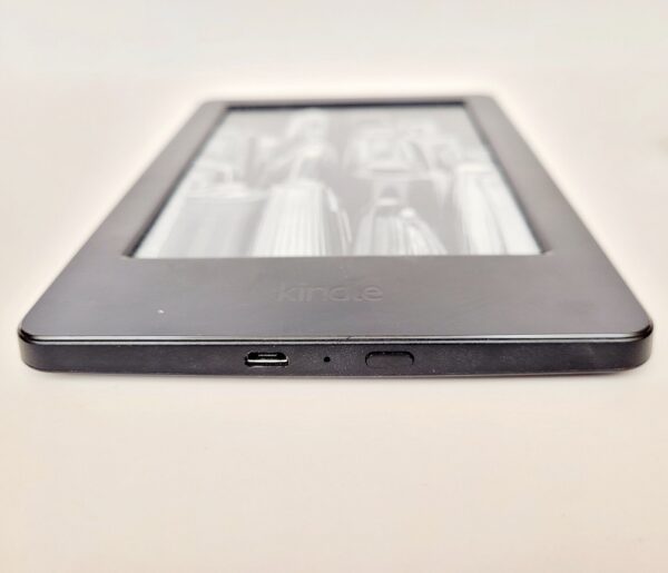 Amazon Kindle Basic 1st (7th Generation) 4gb, 6" [Grade B] - Image 2