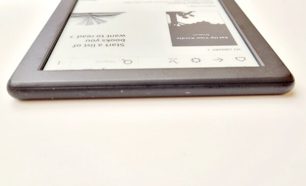Amazon Kindle Basic 2nd (8th Generation) 4gb, 6" [Grade A] - Image 3