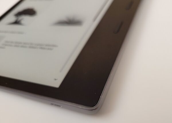 Amazon Kindle Oasis (10th Generation) 300ppi, 8gb, 7" [Grade A] - Image 2