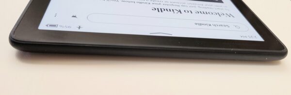 Amazon Kindle Paperwhite (11th Generation) 300ppi, 8gb, 6.8" [Grade A] - Image 4