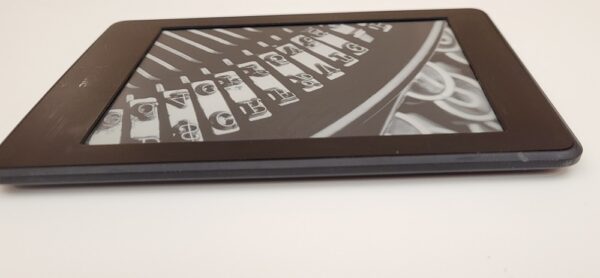 Amazon Kindle Paperwhite 3rd (7th Generation) 300ppi, 4gb, 6" [Grade A] - Image 2