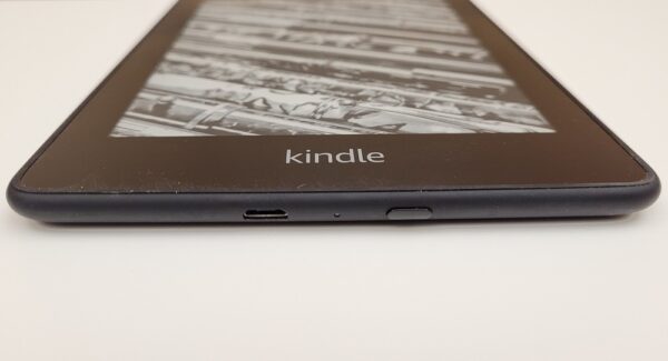 Amazon Kindle Paperwhite 4th (10th Generation) 4G LTE + Wi-Fi, 32gb, 6" [Grade A] - Image 7