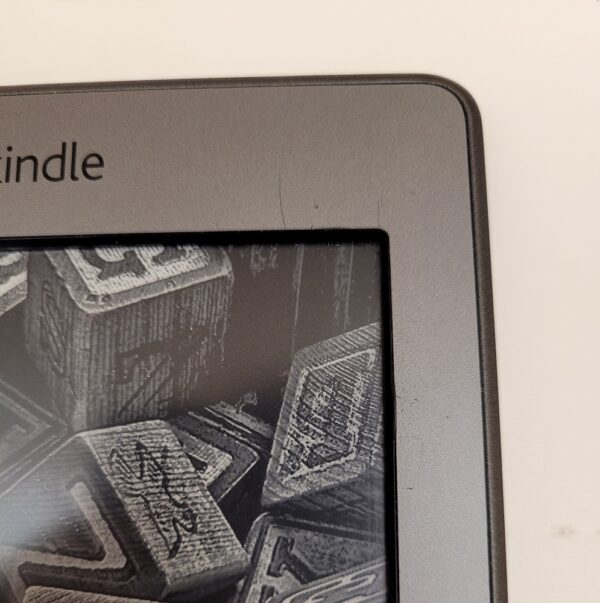Amazon Kindle Touch (4th Generation) D01200, 4gb, 6" [Grade A] - Image 3
