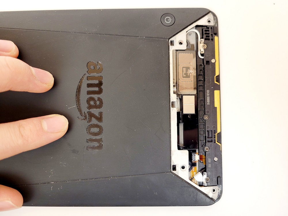 Kindle Voyage Battery Replacement Guide, replacing the back